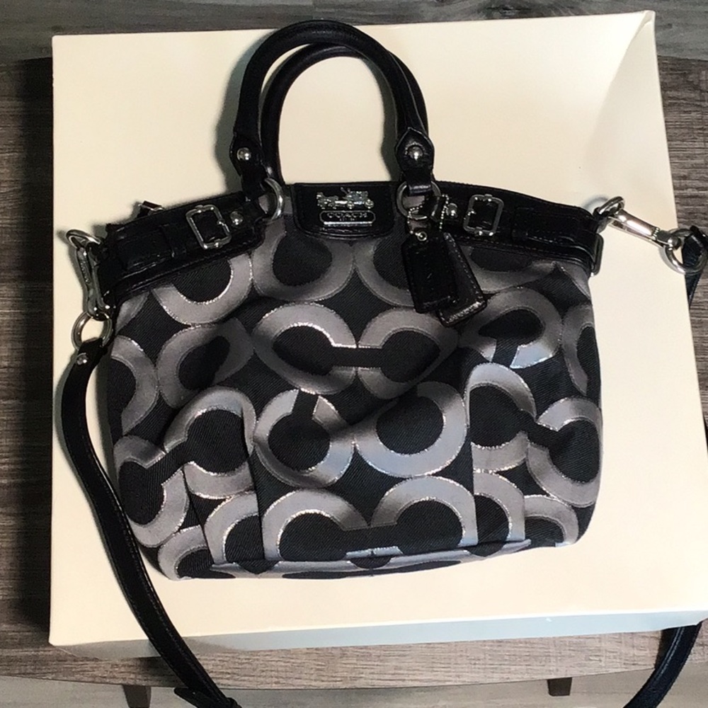 Small Coach crossbody purse